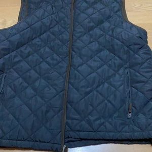 Field and Stream puffer vest, like new condition